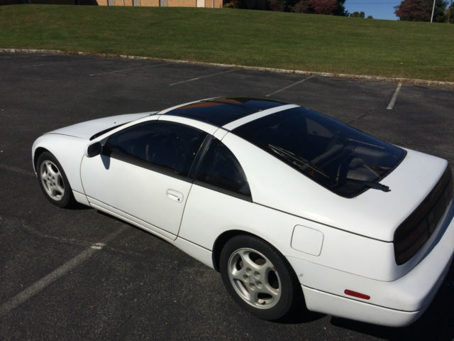 1990 White Nissan 300ZX Hatchback