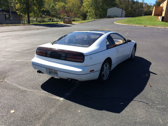 1990 White Nissan 300ZX Hatchback