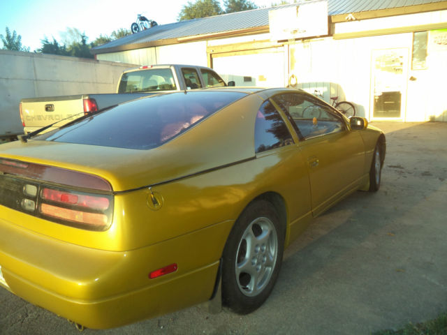 1990 Yellow Nissan 300ZX Hatchback