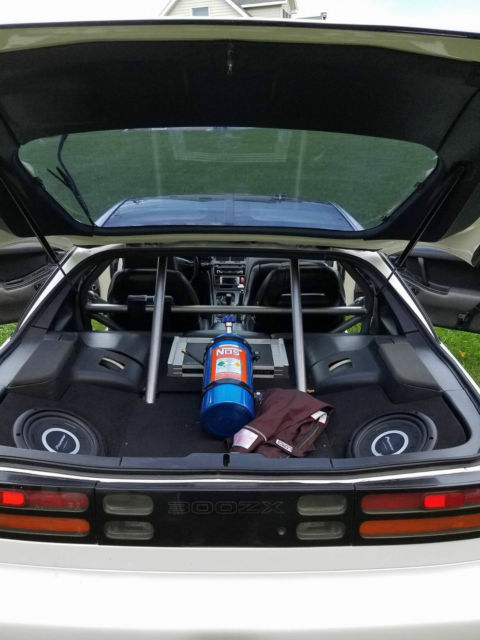 1990 White Nissan 300ZX