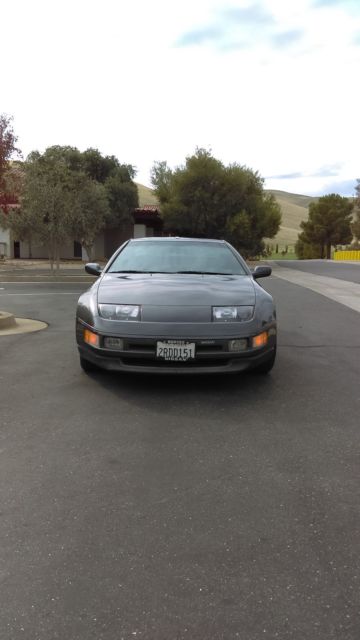 1990 Gray Nissan 300ZX Coupe