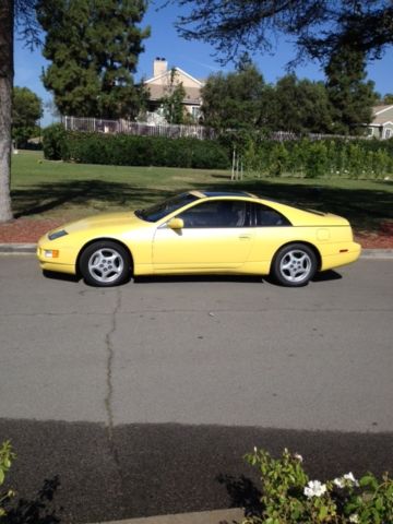 1990 Yellow Nissan 300ZX Coupe
