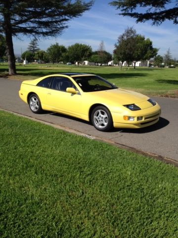 1990 Yellow Nissan 300ZX Coupe