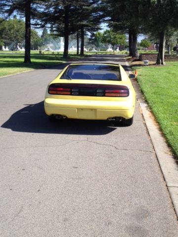 1990 Yellow Nissan 300ZX Coupe