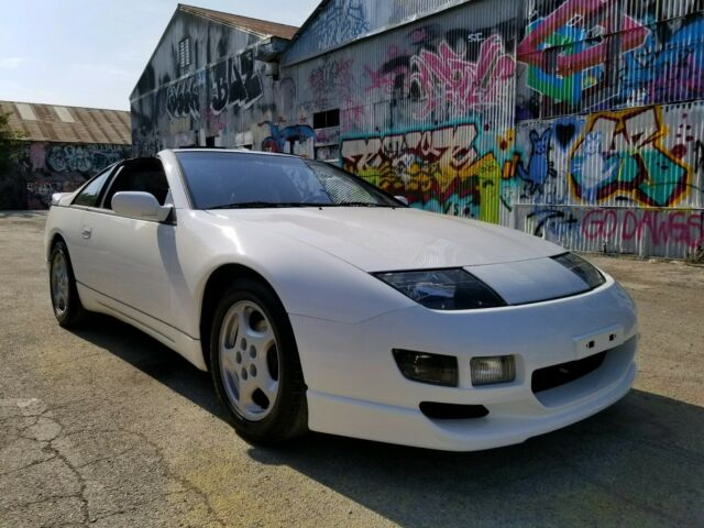 1990 White Nissan 300ZX Coupe