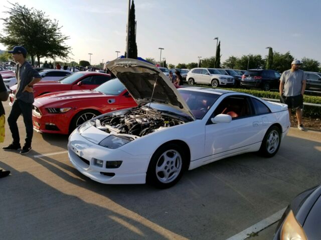 1990 White Nissan 300ZX Coupe