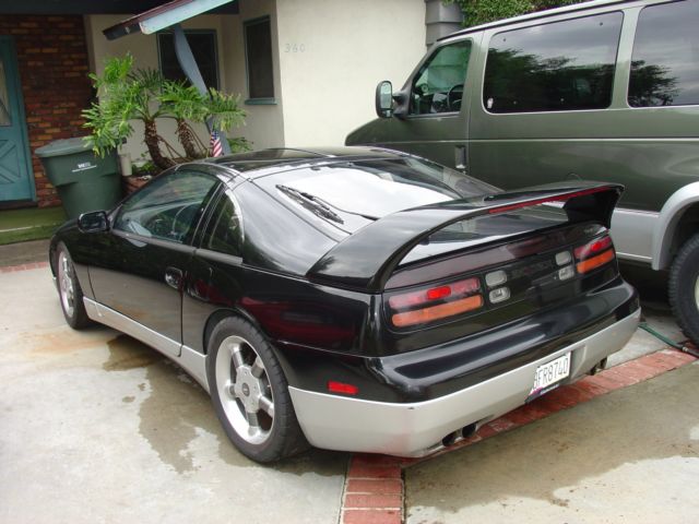 1990 BLACK WITH SILVER Nissan 300ZX Coupe