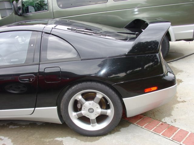 1990 BLACK WITH SILVER Nissan 300ZX Coupe