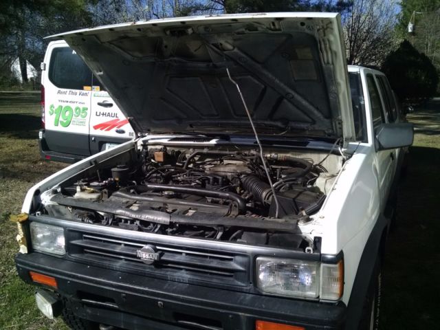 1990 White Nissan Pathfinder SUV