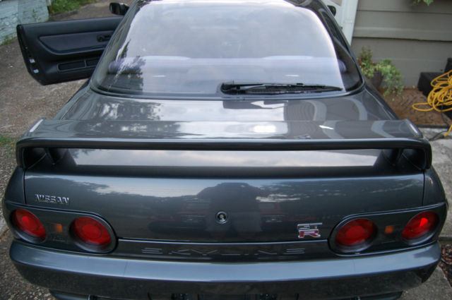 1990 Gun Grey Metallic Nissan Skyline Coupe