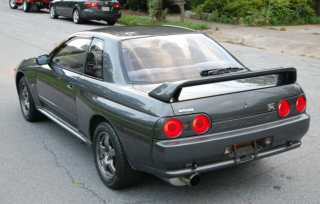 1990 Gun Grey Metallic Nissan Skyline Coupe