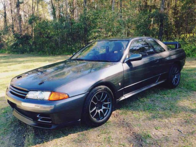 1990 Gun Grey Metallic Nissan GT-R