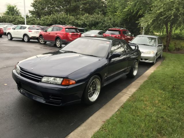 1990 Blue Nissan GT-R Coupe