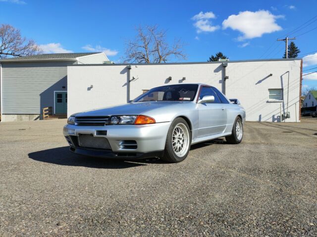 1990 Silver Nissan GT-R Coupe