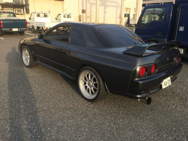 1980 Gunmetal Nissan GT-R Coupe