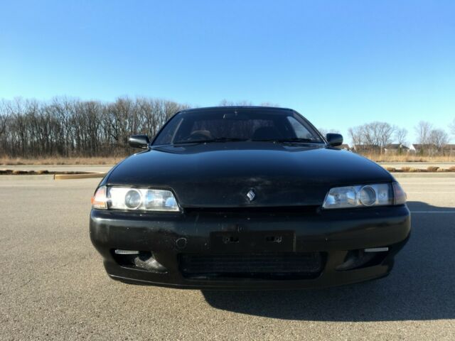 1990 Black Nissan GT-R Coupe