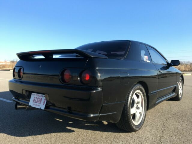 1990 Black Nissan GT-R Coupe