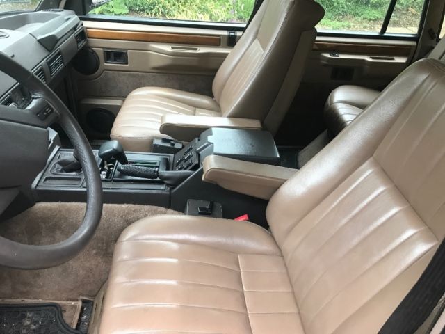 1990 White Land Rover Range Rover SUV