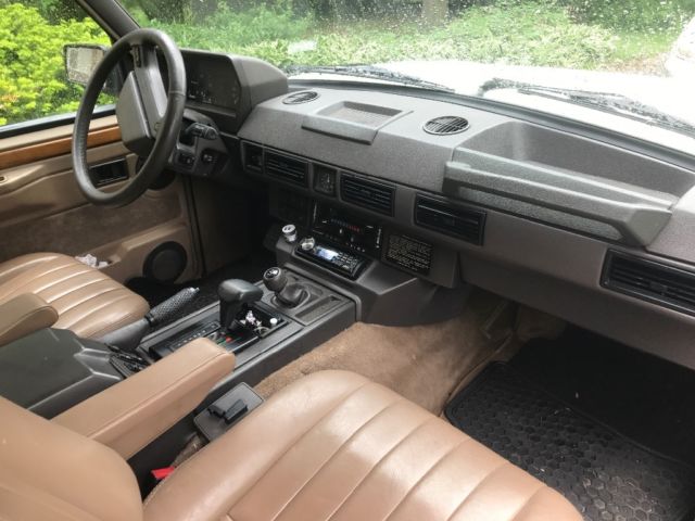 1990 White Land Rover Range Rover SUV