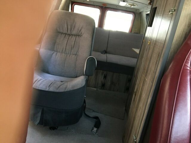 1990 Red Chevrolet G20 Van