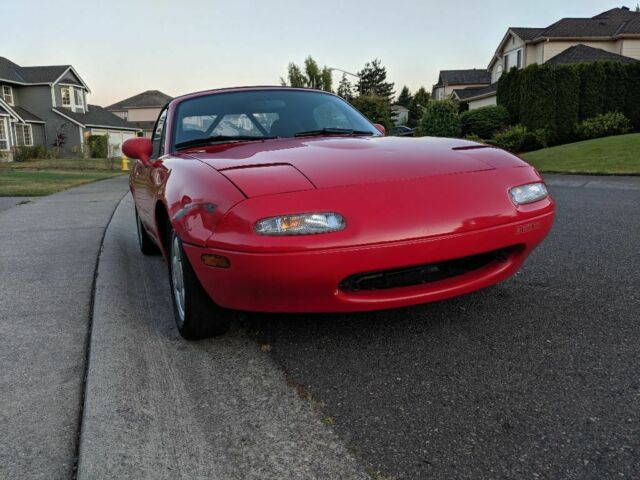 1990 Red Mazda MX-5 Miata Convertible