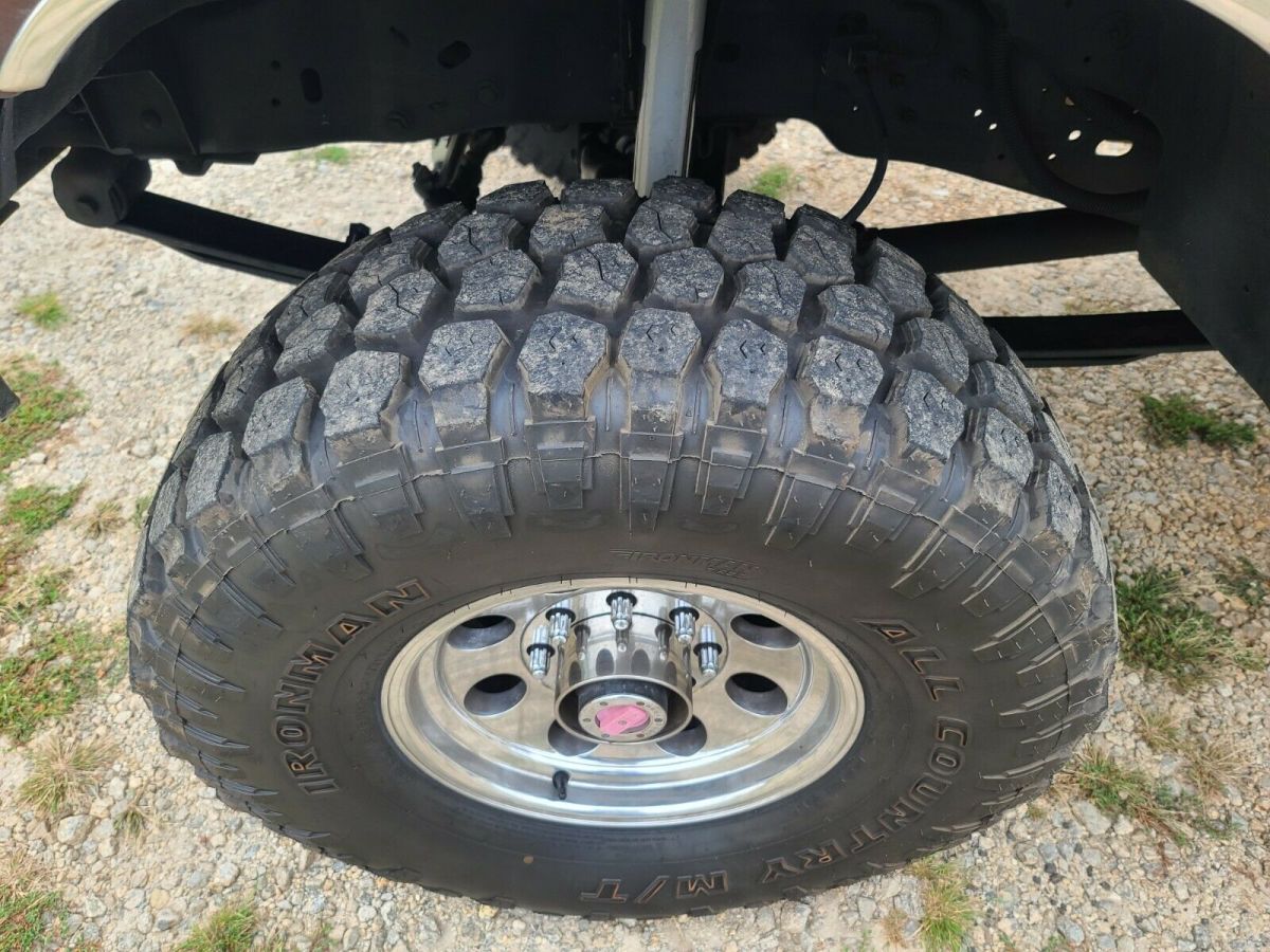 1990 Brown Ford F-250 Standard Cab Pickup
