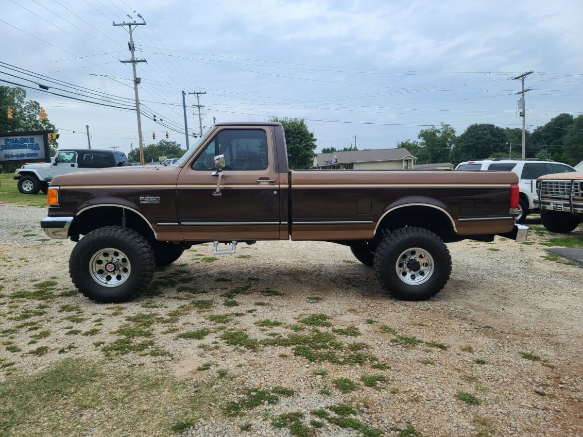 1990 Brown Ford F-250 Standard Cab Pickup