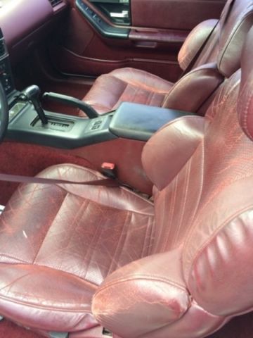 1990 White Ford Thunderbird Coupe