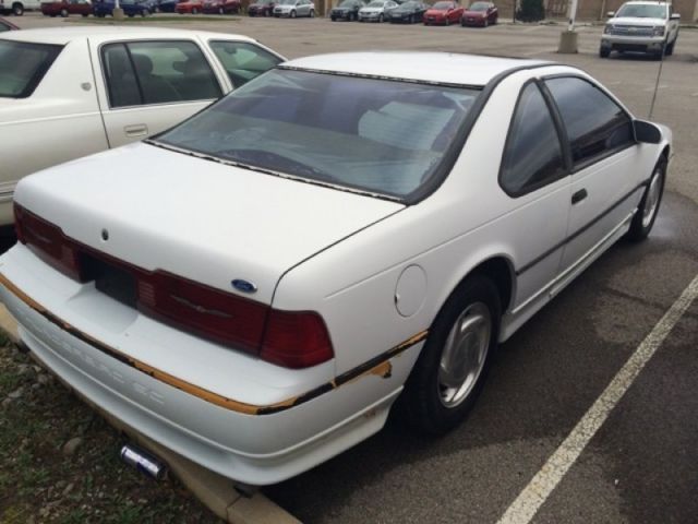 1990 White Ford Thunderbird Coupe