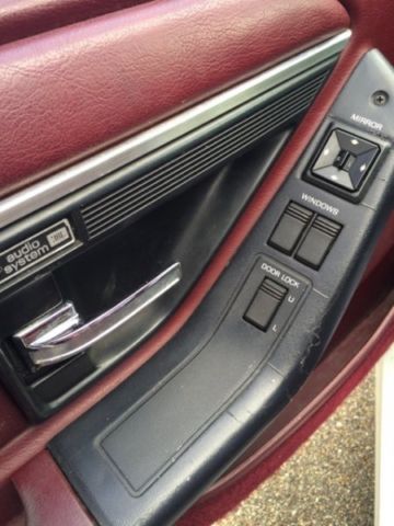 1990 White Ford Thunderbird Coupe