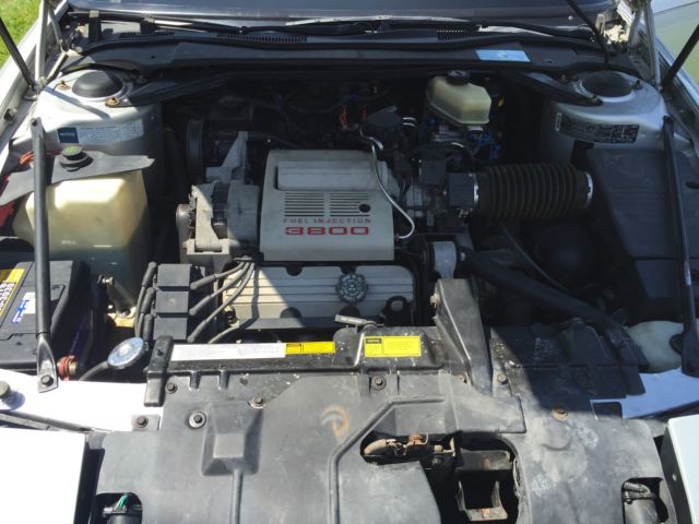 1990 Silver Buick Reatta