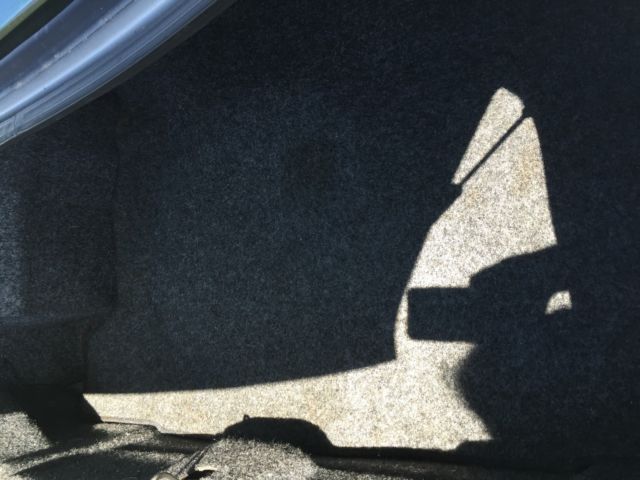 1990 Silver Buick Reatta