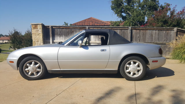 1990 Silver Mazda MX-5 Miata Convertible