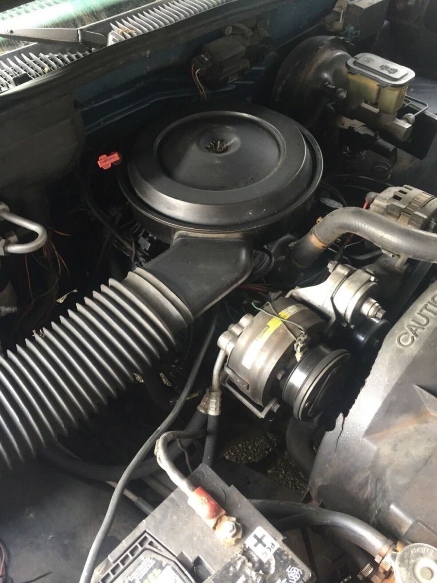 1990 Chevrolet Silverado 1500 Standard Cab Pickup