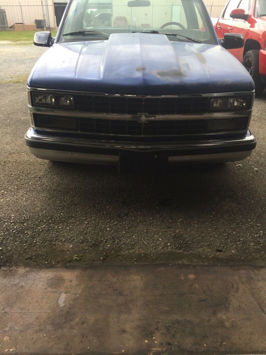 1990 Chevrolet Silverado 1500 Standard Cab Pickup
