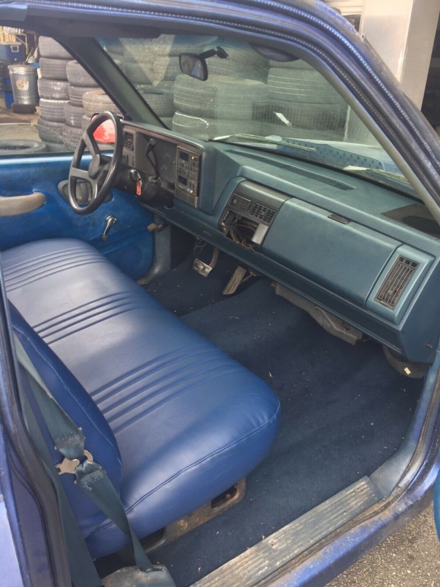 1990 Chevrolet Silverado 1500 Standard Cab Pickup