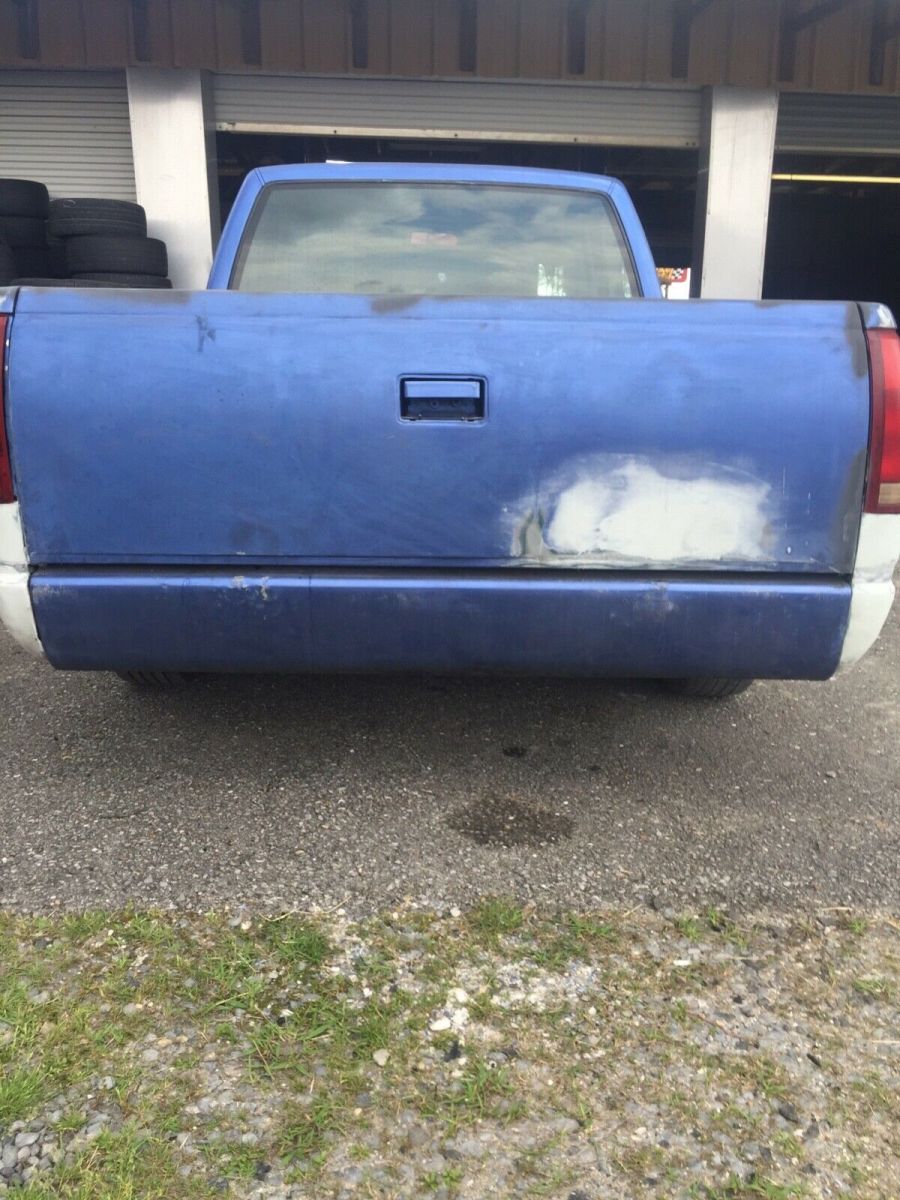 1990 Chevrolet Silverado 1500 Standard Cab Pickup