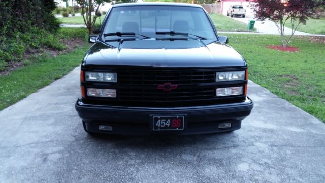 1990 Black Chevrolet Silverado 1500 Standard Cab Pickup