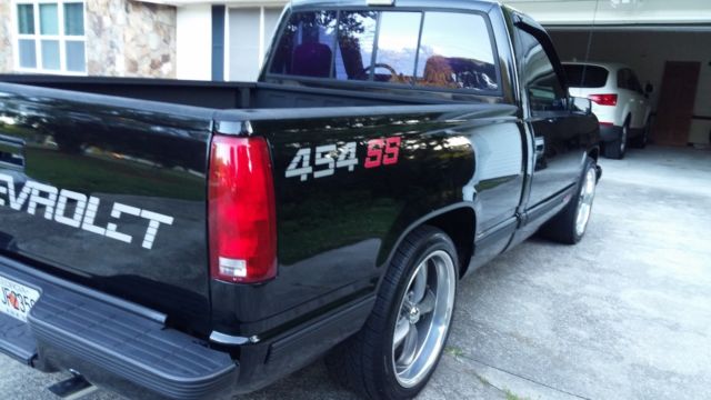 1990 Black Chevrolet Silverado 1500 Standard Cab Pickup