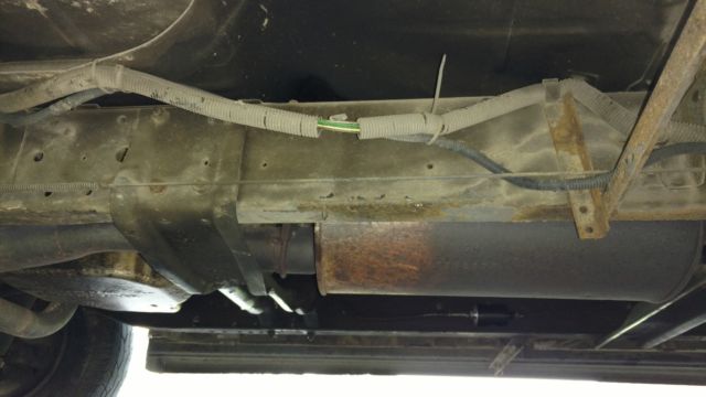 1990 Blue/white Chevrolet Suburban