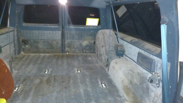 1990 Blue/white Chevrolet Suburban