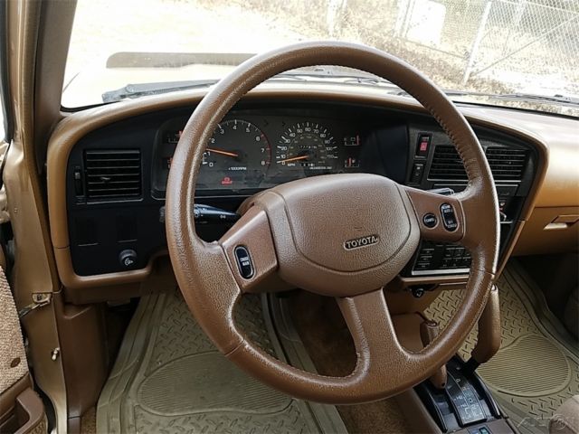 1990 Gold Toyota 4Runner SUV
