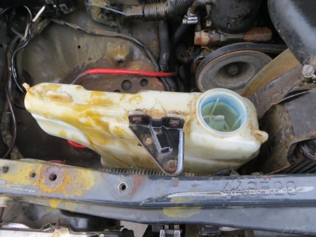 1990 Gray Toyota Pickup