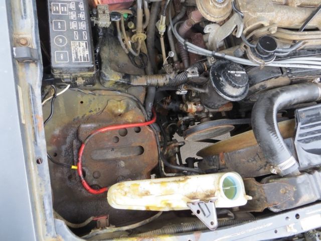 1990 Gray Toyota Pickup