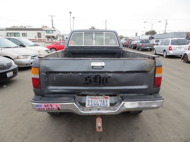 1990 Gray Toyota Pickup