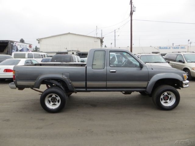 1990 Gray Toyota Pickup