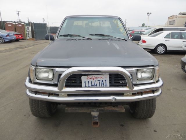 1990 Gray Toyota Pickup