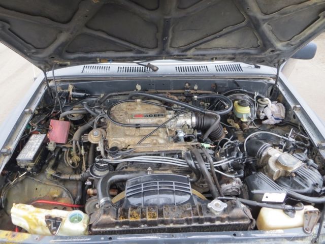 1990 Gray Toyota Pickup