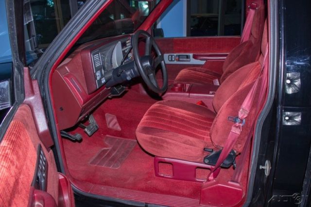 1990 Black Chevrolet C/K Pickup 1500