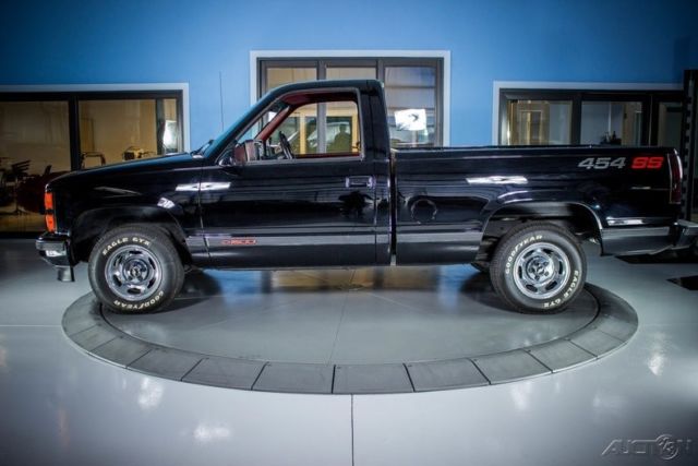 1990 Black Chevrolet C/K Pickup 1500